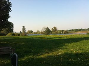 Korte pauze aan de Maas Korte pauze aan de Maas